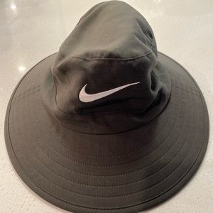 Nike golf high visor wide brim athletic sport bucket hat